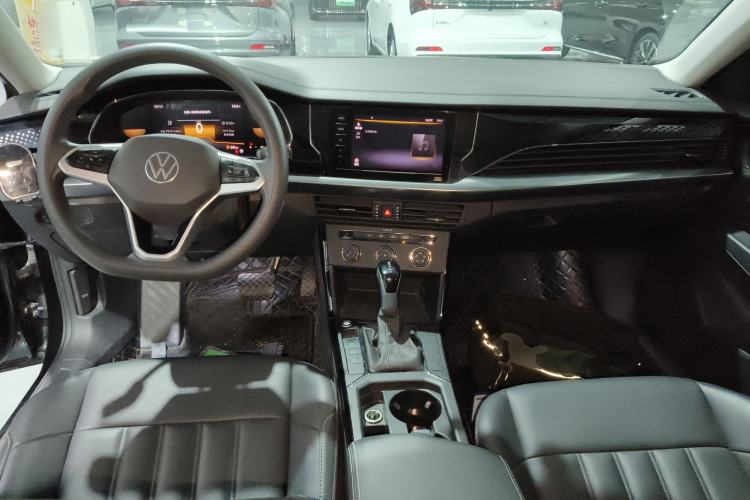 Used Volkswagen Passat 2024 280TSI Business Edition Center Console