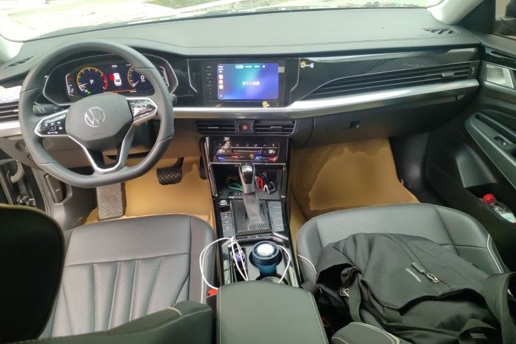 Used Volkswagen Passat 2024 380TSI Elite Edition Center Console