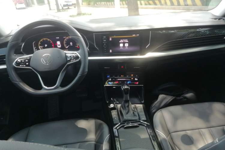 Used Volkswagen Passat 2024 280TSI Starry Elite Edition Center Console