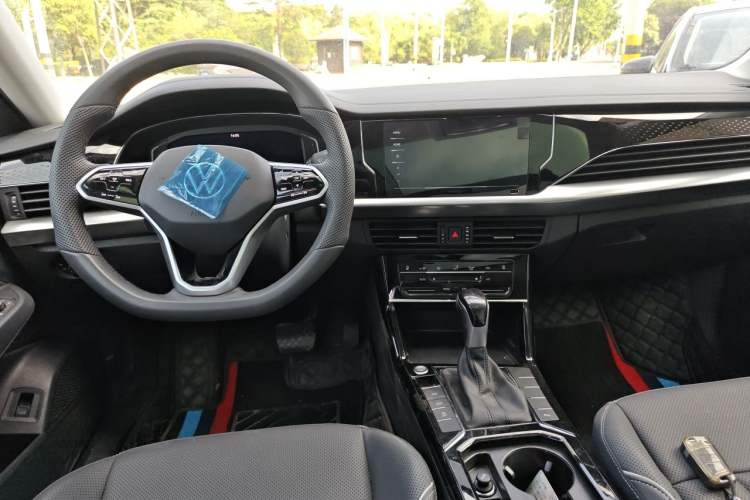 Used Volkswagen Passat 2024 330TSI Starry Elite Edition Center Console