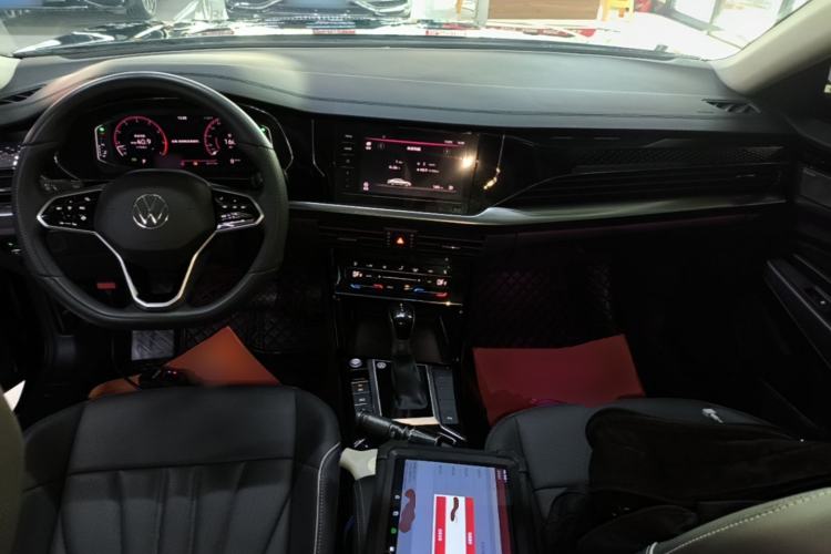 Used Volkswagen Passat 2024 380TSI Elite Edition Center Console