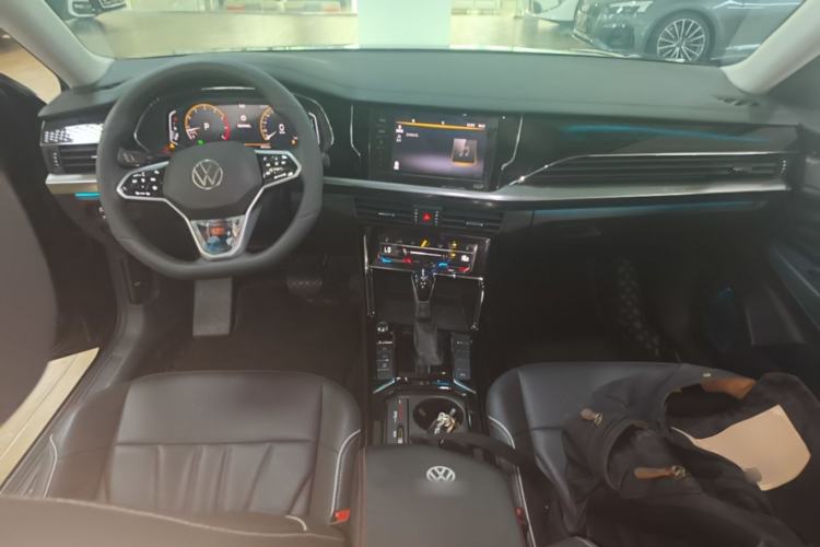 Used Volkswagen Passat 2024 380TSI Starry Dragon Edition Center Console