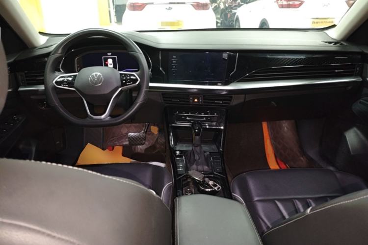 Used Volkswagen Passat 2024 330TSI Starry Elite Edition Center Console