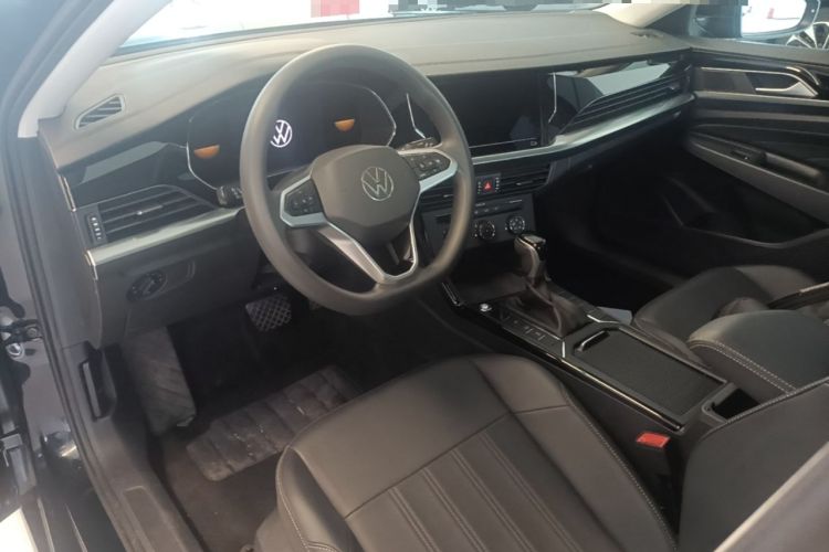 Used Volkswagen Passat 2024 280TSI Business Edition Center Console