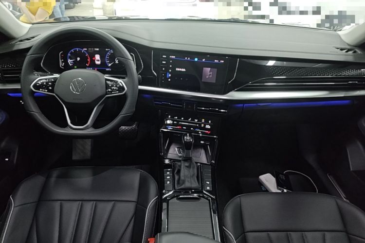 Used Volkswagen Passat 2024 380TSI Luxury Edition Center Console
