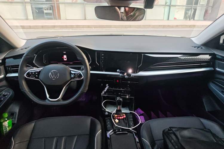 Used Volkswagen Passat 2024 380TSI Starry Luxury Edition Center Console