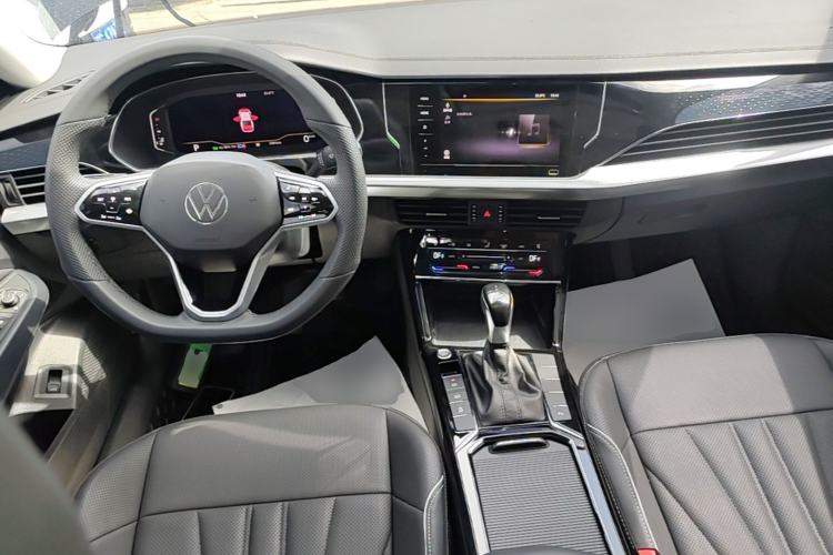 Used Volkswagen Passat 2024 380TSI Starry Dragon Edition Center Console