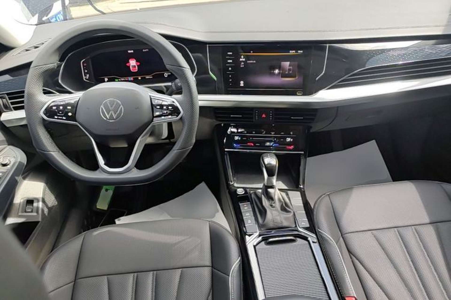 Used Volkswagen Passat 2024 380TSI Starry Dragon Edition Center Console