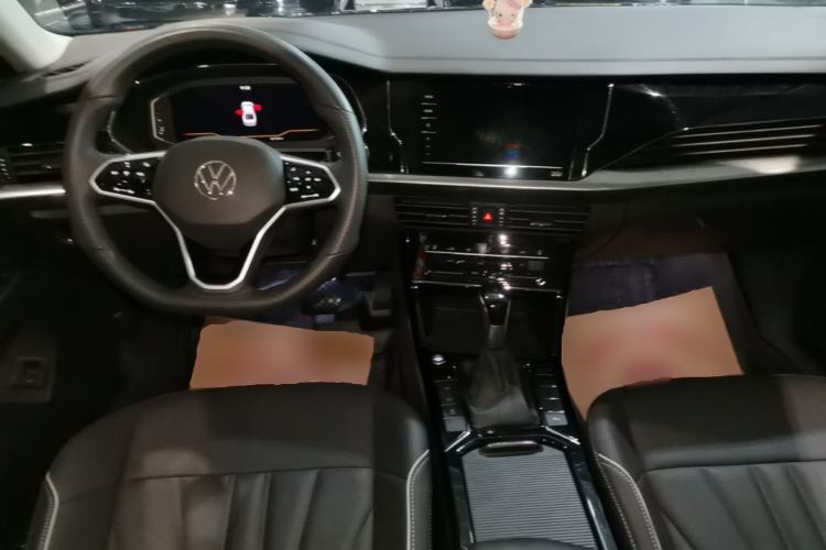 Used Volkswagen Passat 2024 330TSI Elite Edition Center Console
