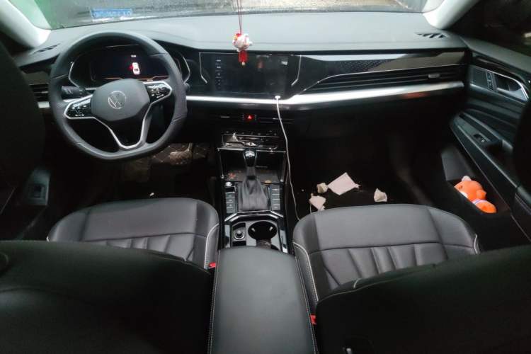 Used Volkswagen Passat 2024 330TSI Starry Elite Edition Center Console
