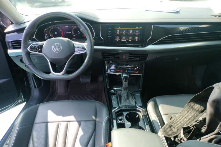 Used Volkswagen Passat 2024 330TSI Starry Elite Edition Center Console