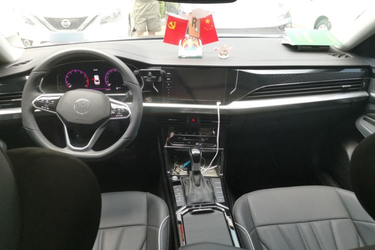 Used Volkswagen Passat 2024 380TSI Starry Dragon Edition Center Console