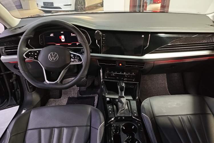 Used Volkswagen Passat 2024 380TSI Starry Luxury Edition Center Console