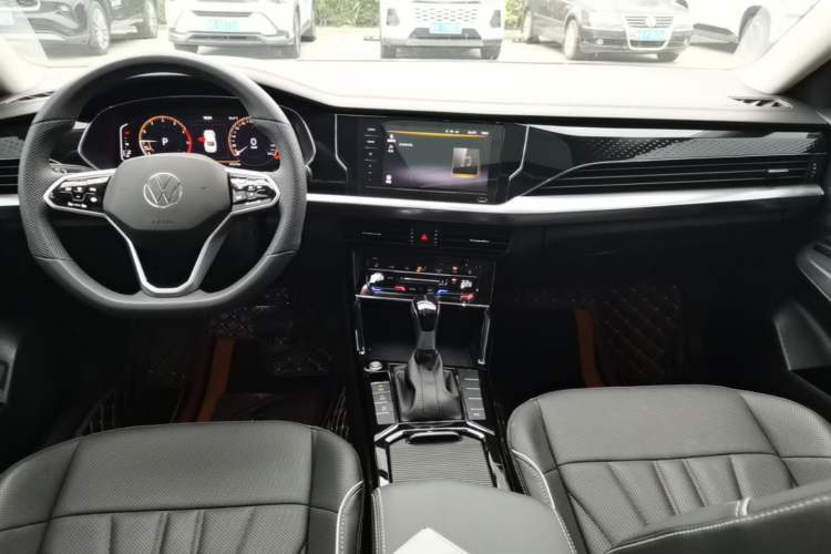 Used Volkswagen Passat 2024 330TSI Starry Elite Edition Center Console