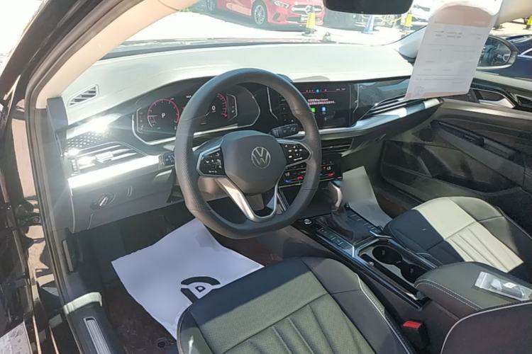 Used Volkswagen Passat 2024 380TSI Starry Luxury Edition Center Console
