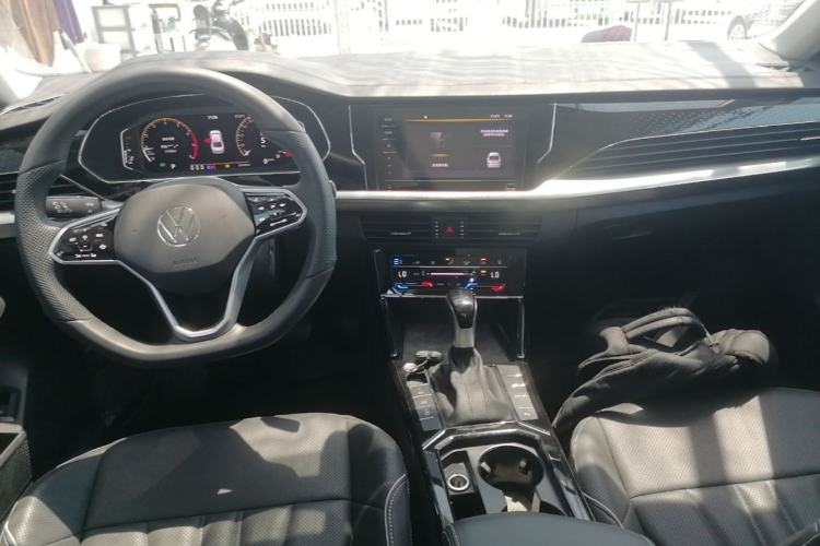 Used Volkswagen Passat 2024 330TSI Starry Elite Edition Center Console