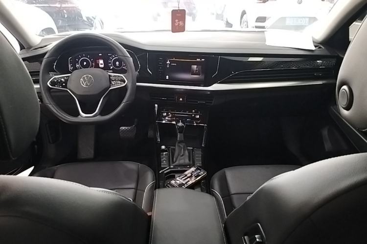 Used Volkswagen Passat 2024 380TSI Starry Elite Edition Center Console