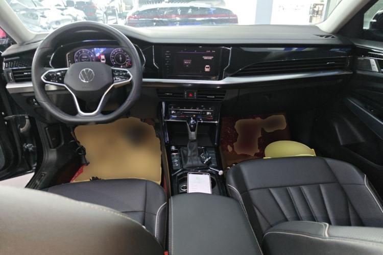 Used Volkswagen Passat 2024 330TSI Elite Edition Center Console