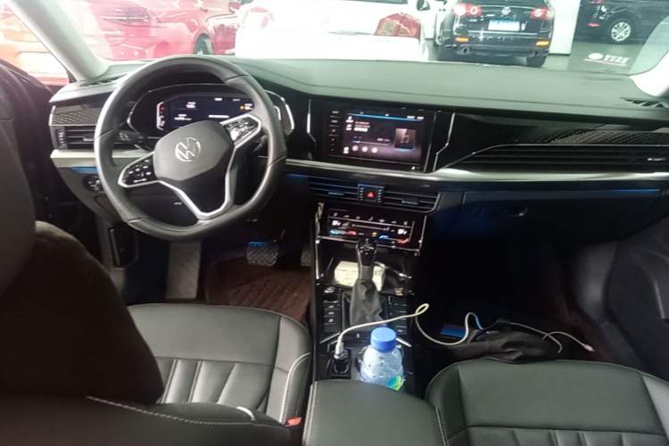 Used Volkswagen Passat 2024 330TSI Starry Elite Edition Center Console
