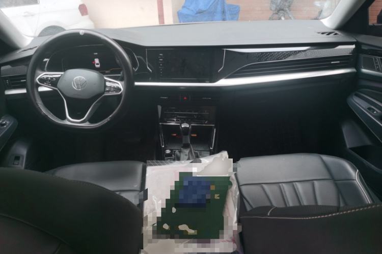 Used Volkswagen Passat 2024 330TSI Elite Edition Center Console