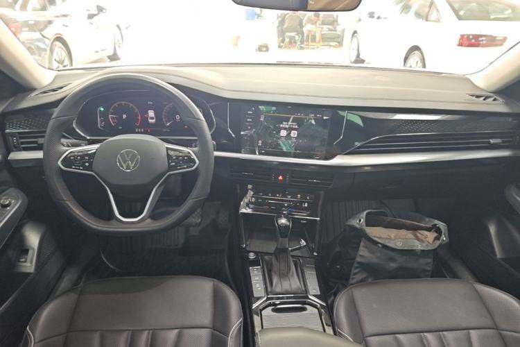Used Volkswagen Passat 2024 380TSI Starry Dragon Edition Center Console