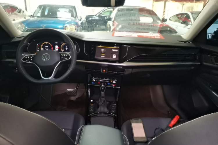 Used Volkswagen Passat 2024 330TSI Elite Edition Center Console