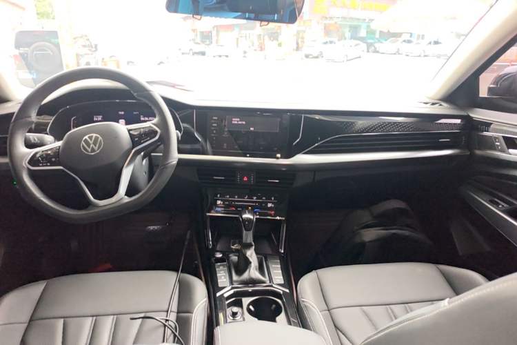 Used Volkswagen Passat 2024 330TSI Starry Elite Edition Center Console
