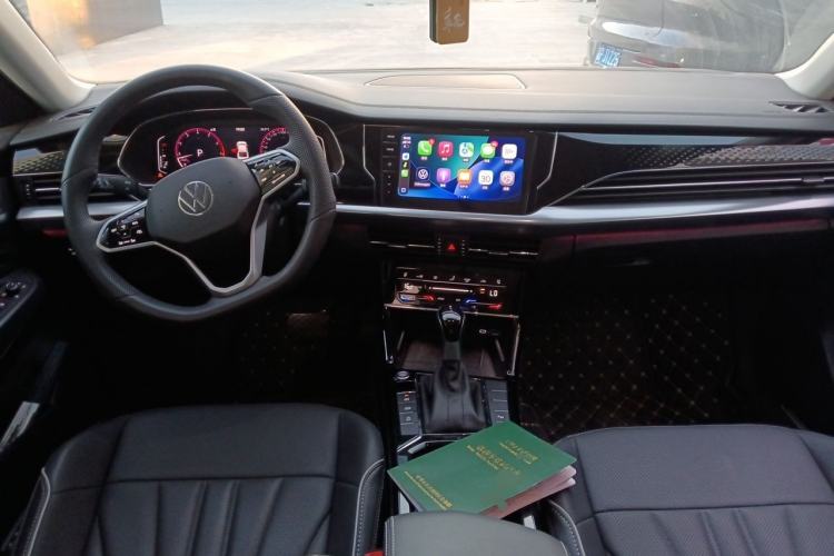 Used Volkswagen Passat 2024 380TSI Dragon Glory Edition Center Console