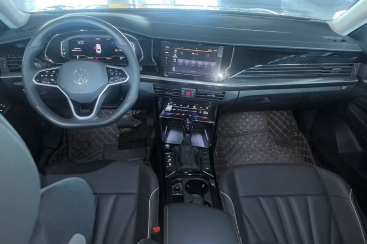Used Volkswagen Passat 2024 330TSI Starry Elite Edition Center Console