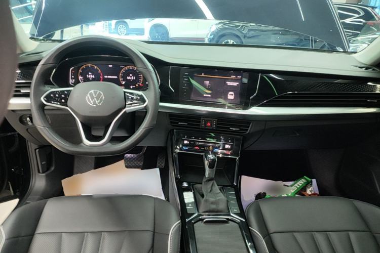 Used Volkswagen Passat 2024 330TSI Elite Edition Center Console