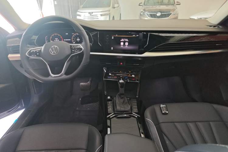 Used Volkswagen Passat 2024 380TSI Elite Edition Center Console