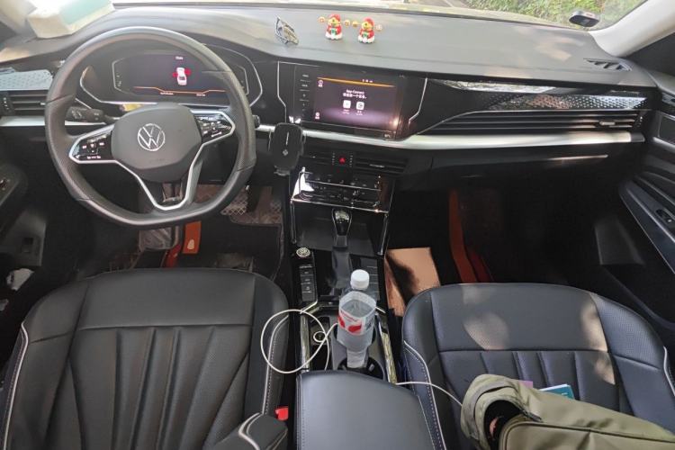 Used Volkswagen Passat 2024 380TSI Starry Dragon Edition Center Console