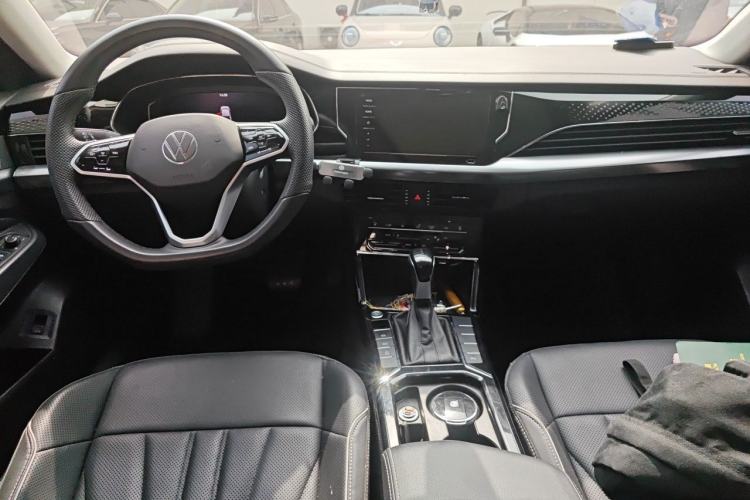 Used Volkswagen Passat 2024 380TSI Starry Elite Edition Center Console