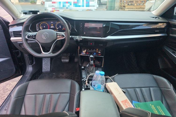 Used Volkswagen Passat 2024 330TSI Elite Edition Center Console