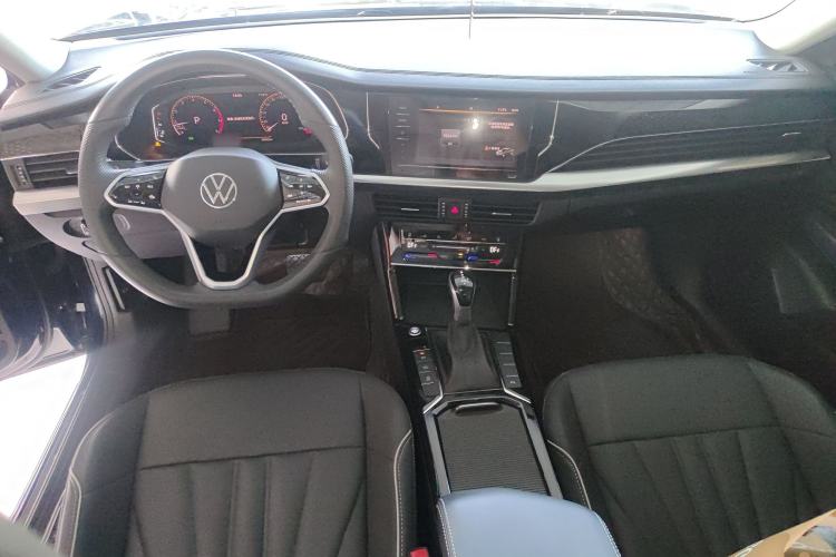 Used Volkswagen Passat 2024 330TSI Elite Edition Center Console