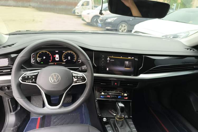 Used Volkswagen Passat 2024 330TSI Elite Edition Center Console