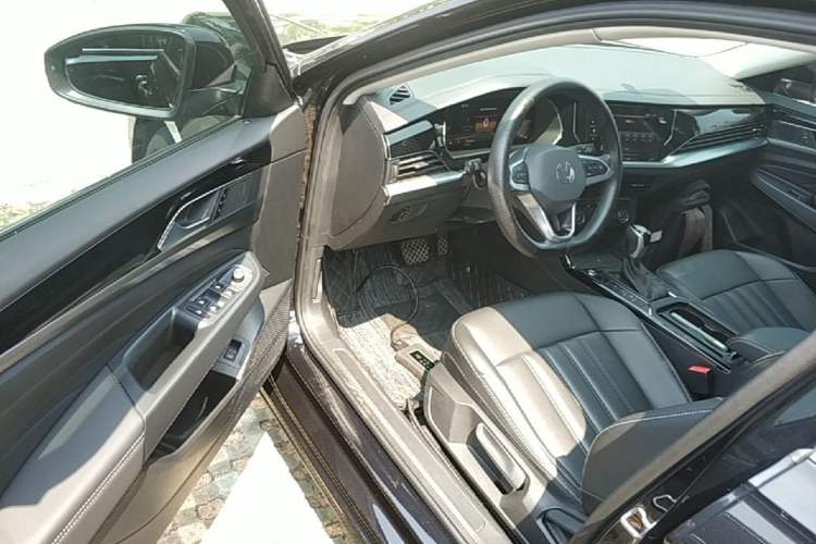 Used Volkswagen Passat 2024 280TSI Business Edition Driver Seat