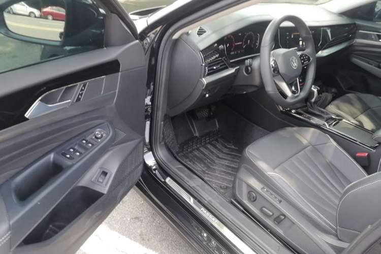 Used Volkswagen Passat 2024 280TSI Starry Elite Edition Driver Seat