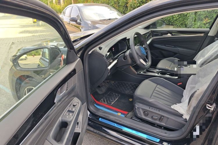 Used Volkswagen Passat 2024 330TSI Starry Elite Edition Driver Seat