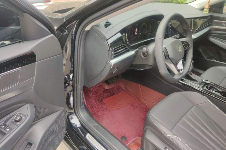 Used Volkswagen Passat 2024 330TSI Elite Edition Driver Seat