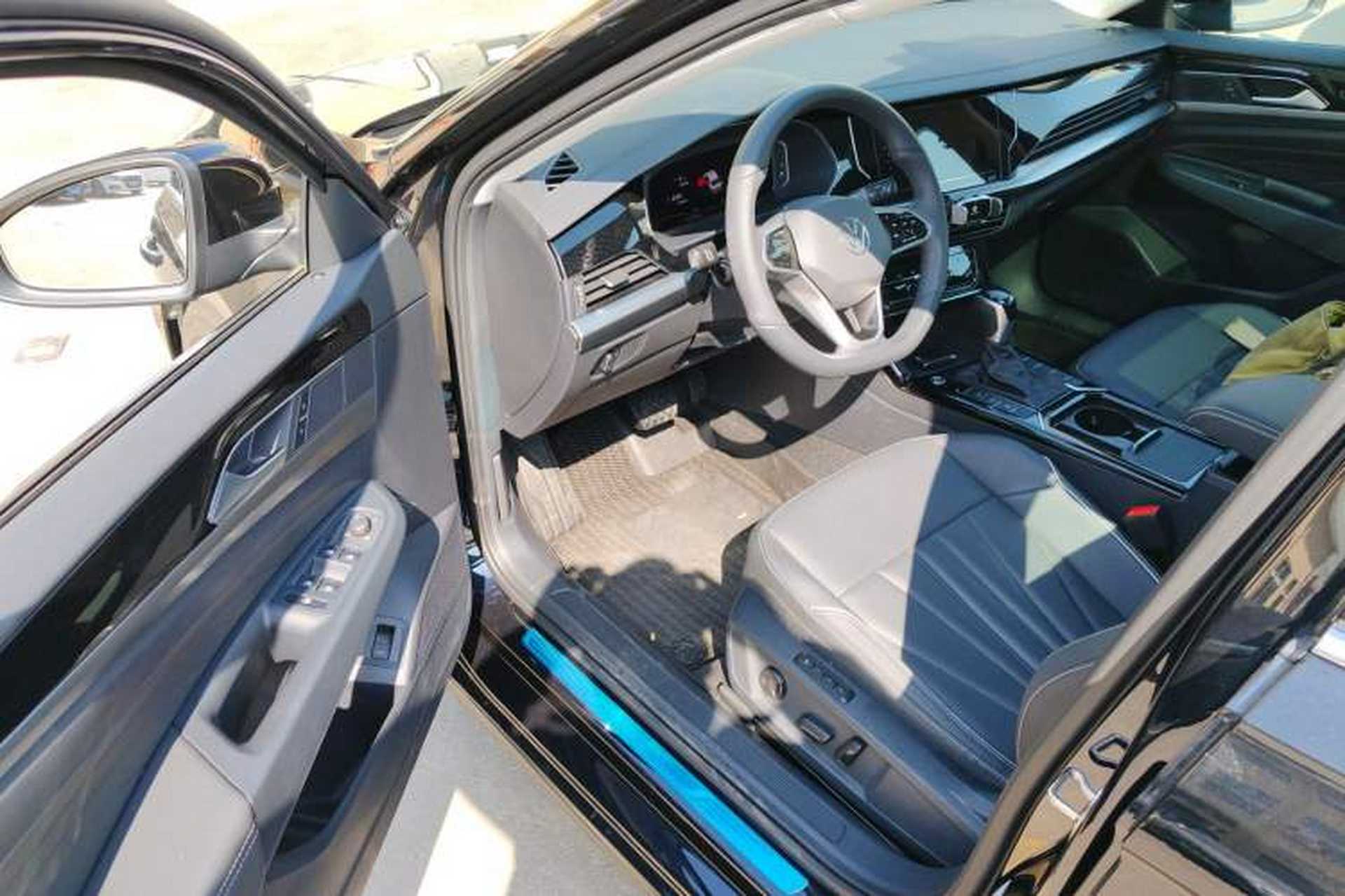 Used Volkswagen Passat 2024 380TSI Elite Edition Driver Seat