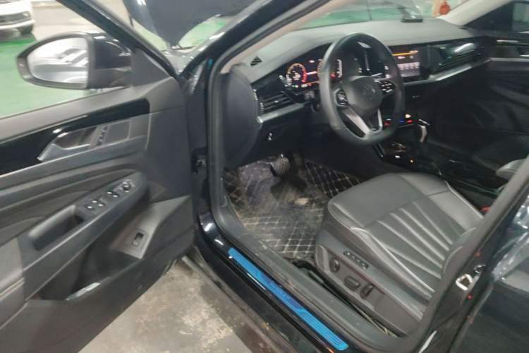 Used Volkswagen Passat 2024 330TSI Elite Edition Driver Seat