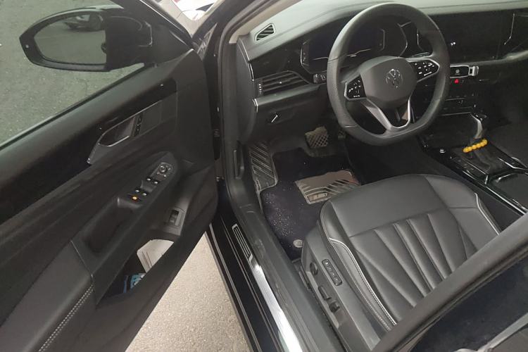Used Volkswagen Passat 2024 280TSI Elite Edition Driver Seat