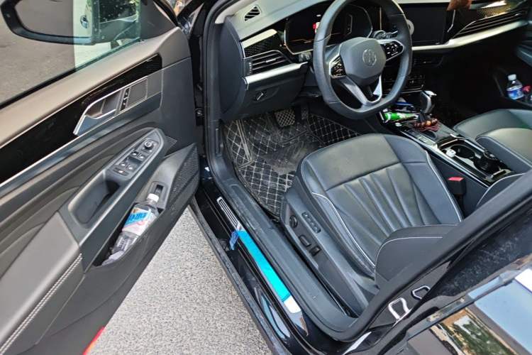 Used Volkswagen Passat 2024 380TSI Starry Dragon Edition Driver Seat