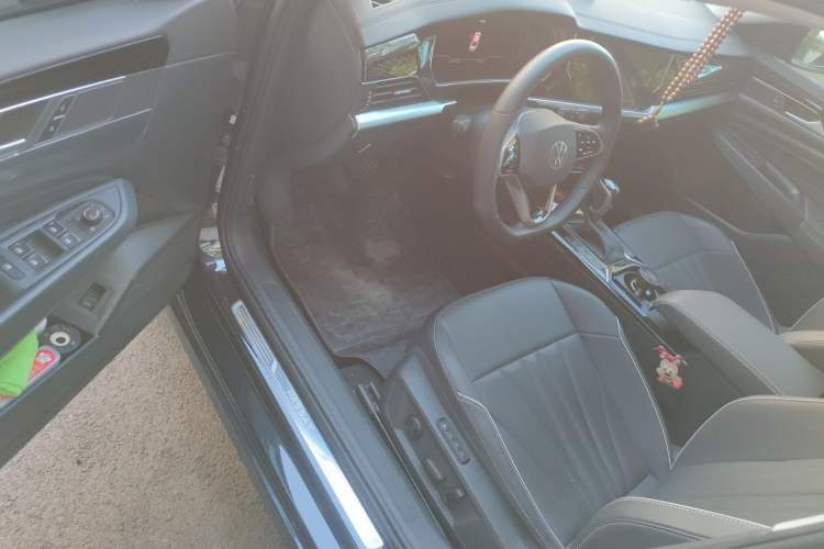 Used Volkswagen Passat 2024 380TSI Starry Elite Edition Driver Seat