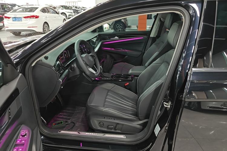 Used Volkswagen Passat 2024 380TSI Dragon Glory Edition Driver Seat