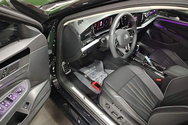 Used Volkswagen Passat 2024 380TSI Starry Dragon Edition Driver Seat