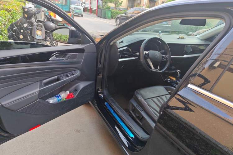 Used Volkswagen Passat 2024 380TSI Elite Edition Driver Seat