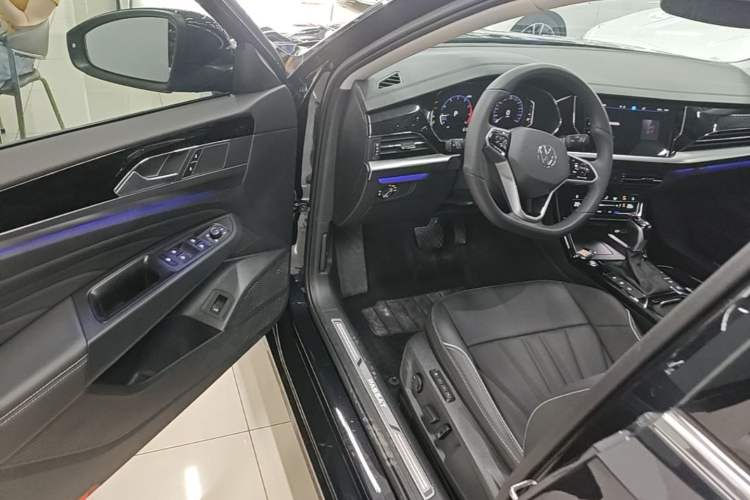 Used Volkswagen Passat 2024 380TSI Luxury Edition Driver Seat
