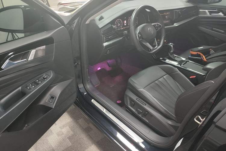 Used Volkswagen Passat 2024 380TSI Elite Edition Driver Seat